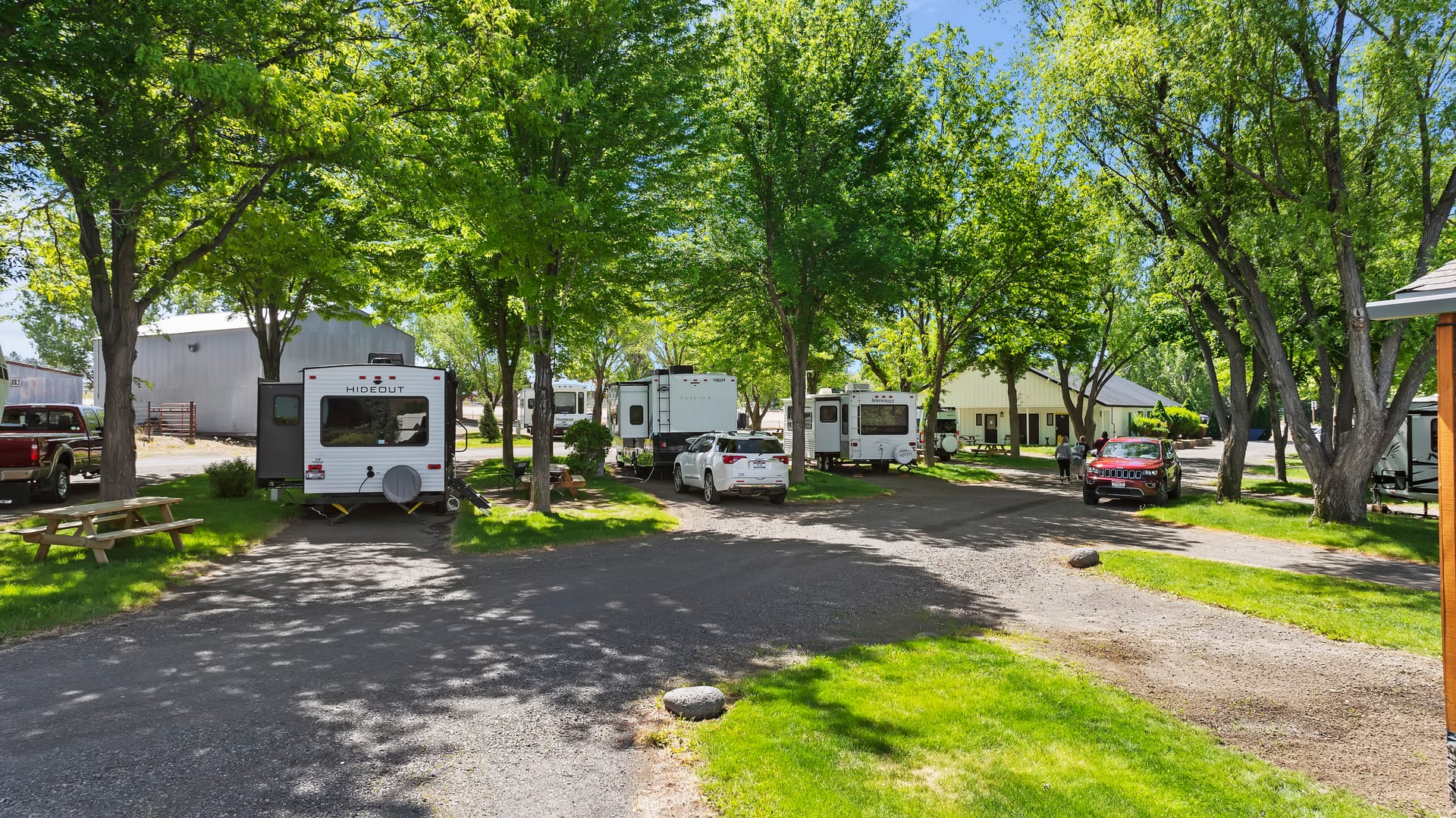 Full-hookup RV sites at Hagerman RV Village